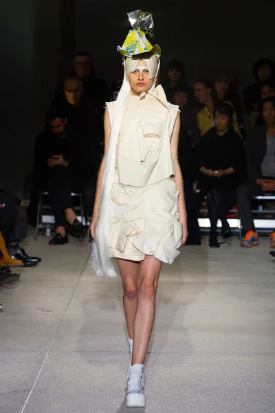 Look 14